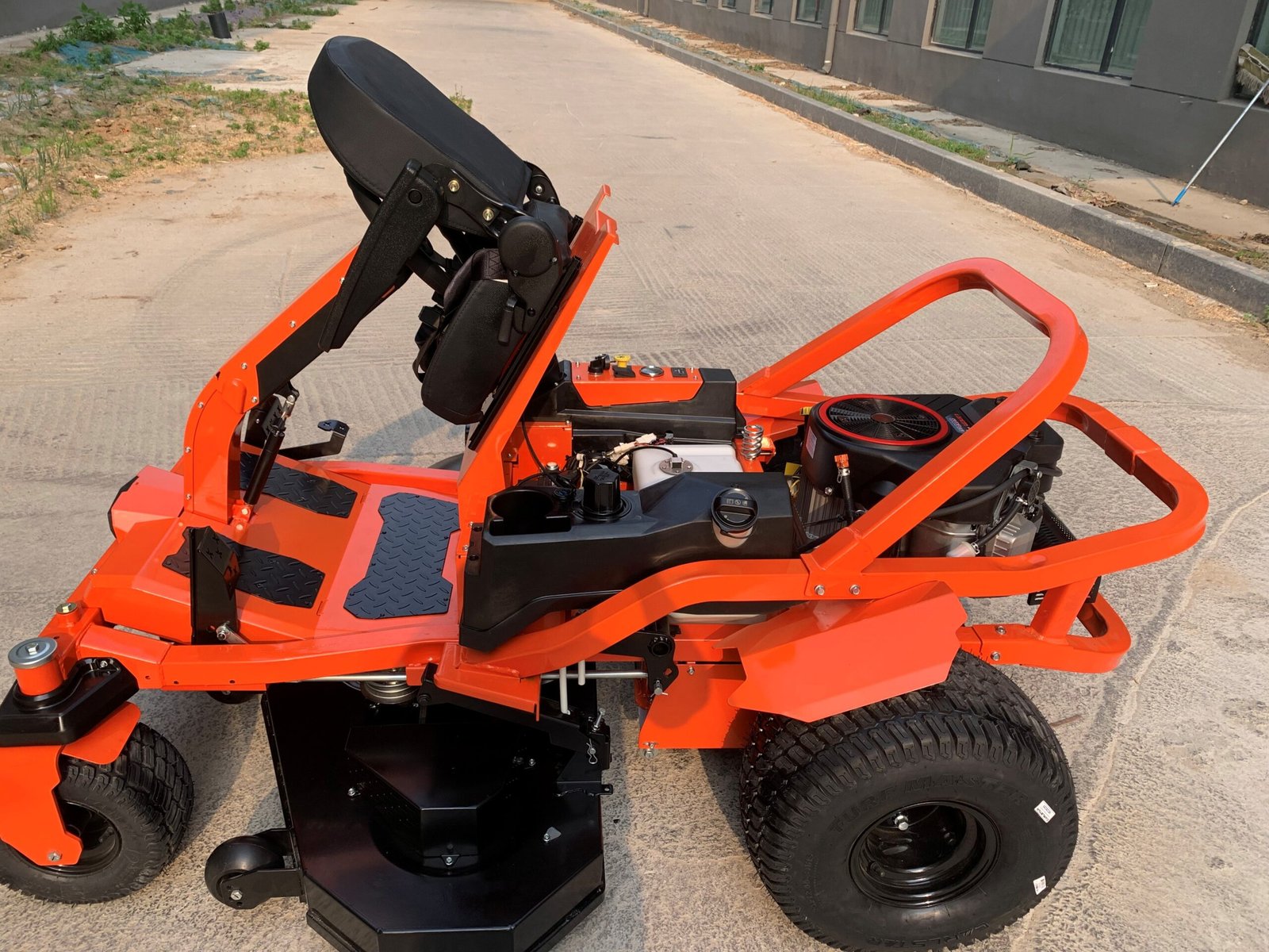 54 inch Zero Turn Grass Cutting Machine Lawn Mower Tractor Garden Riding Lawn Mower - Image 5