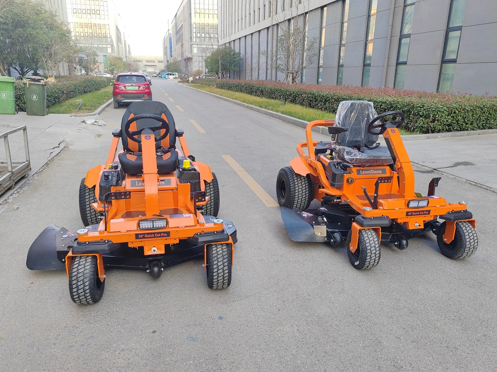 54 inch Zero Turn Grass Cutting Machine Lawn Mower Tractor Garden Riding Lawn Mower - Image 11